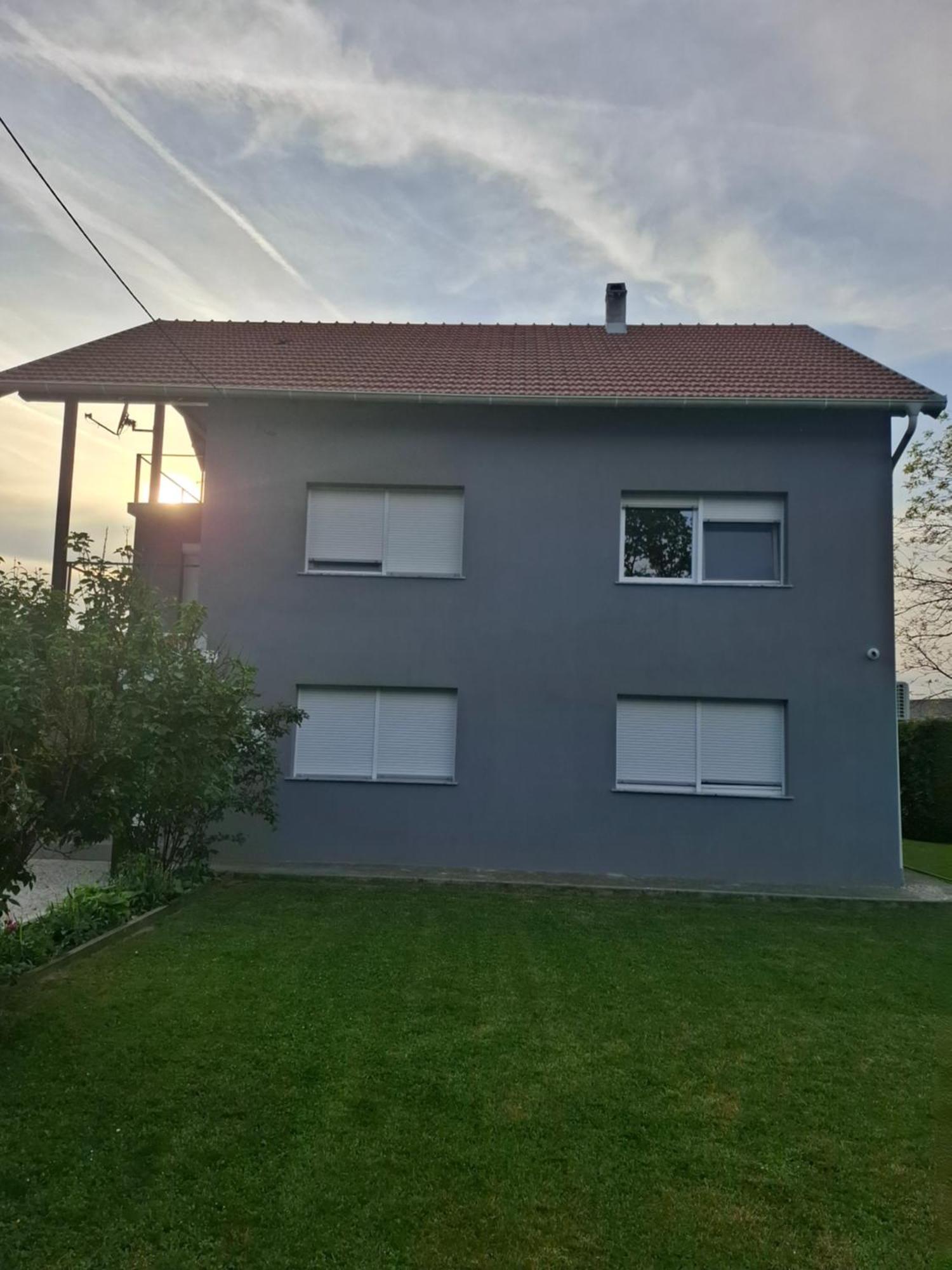 Maja Lägenhet Velika Gorica Exteriör bild