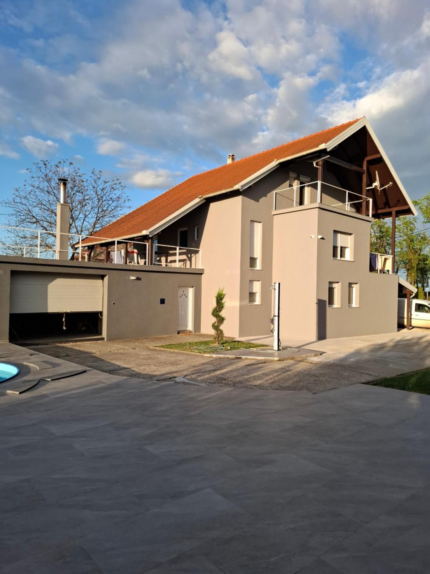 Maja Lägenhet Velika Gorica Exteriör bild